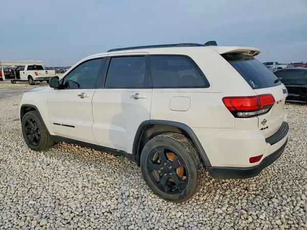 1C4RJFAG0JC370531 2018 JEEP GRAND CHEROKEE - Image 2