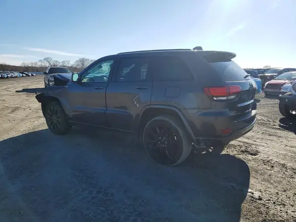 1C4RJFAG0JC389905 2018 JEEP GRAND CHEROKEE - Image 2