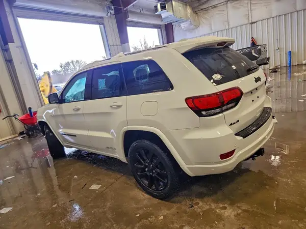 1C4RJFAG0JC420604 2018 JEEP GRAND CHEROKEE - Image 2
