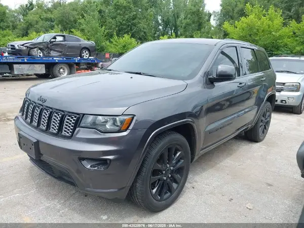 1C4RJFAG0JC458849 2018 JEEP GRAND CHEROKEE - Image 2