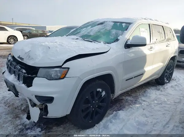 1C4RJFAG0JC475408 2018 JEEP GRAND CHEROKEE - Image 2