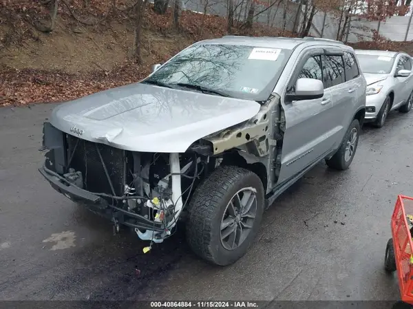 1C4RJFAG0JC508519 2018 JEEP GRAND CHEROKEE - Image 2