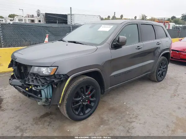 1C4RJFAG0KC574005 2019 JEEP GRAND CHEROKEE - Image 2