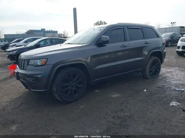 1C4RJFAG0KC600697 2019 JEEP GRAND CHEROKEE - Image 2