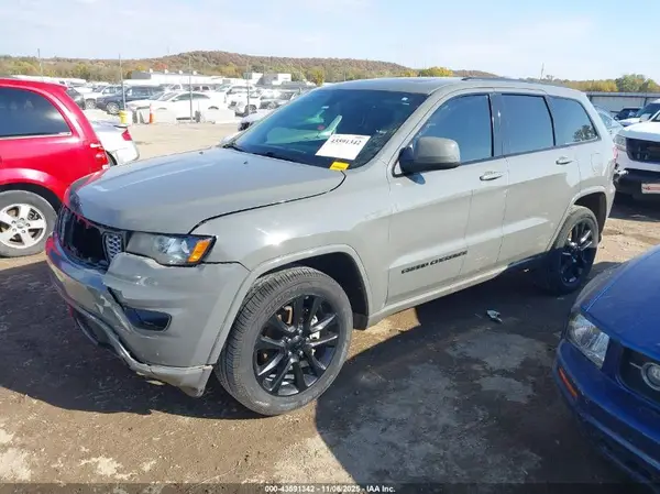 1C4RJFAG0KC729555 2019 JEEP GRAND CHEROKEE - Image 2