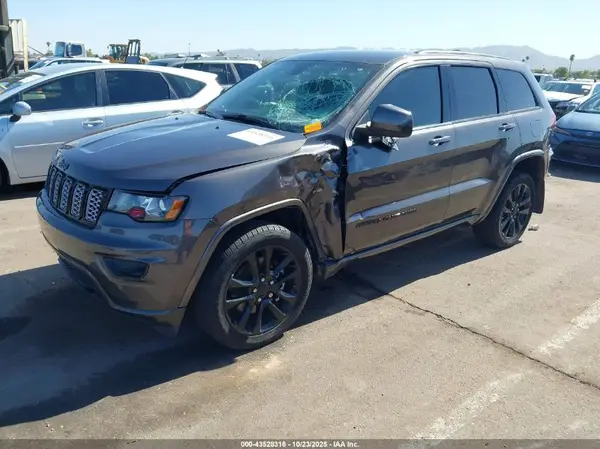 1C4RJFAG0MC562973 2021 JEEP GRAND CHEROKEE - Image 2