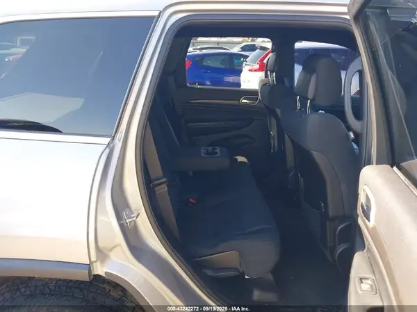1C4RJFAG1HC683842 2017 JEEP GRAND CHEROKEE - Image 8