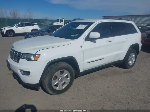 1C4RJFAG1HC693884 2017 JEEP GRAND CHEROKEE - Image 2