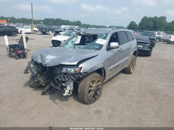 1C4RJFAG1HC700624 2017 JEEP GRAND CHEROKEE - Image 2