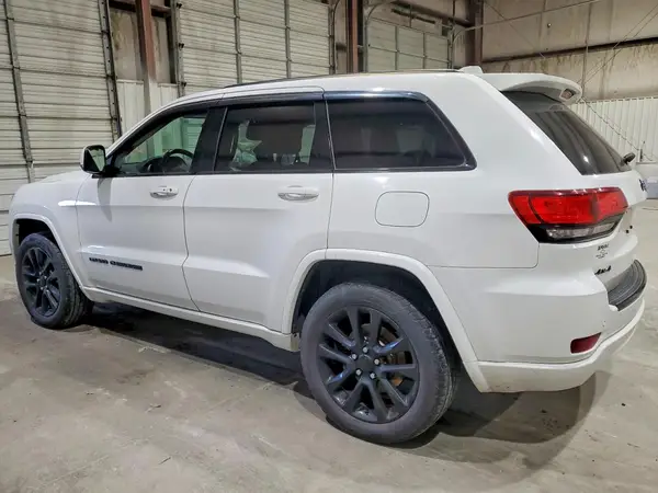 1C4RJFAG1HC704673 2017 JEEP GRAND CHEROKEE - Image 2