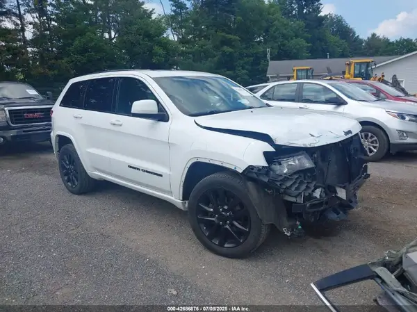 1C4RJFAG1HC746423 2017 JEEP GRAND CHEROKEE - Image 1