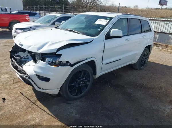1C4RJFAG1HC760385 2017 JEEP GRAND CHEROKEE - Image 2