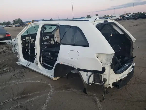1C4RJFAG1HC768051 2017 JEEP GRAND CHEROKEE - Image 2