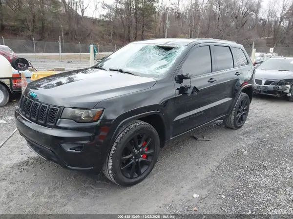 1C4RJFAG1HC815269 2017 JEEP GRAND CHEROKEE - Image 2