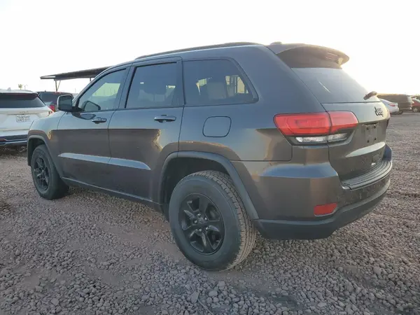 1C4RJFAG1HC818737 2017 JEEP GRAND CHEROKEE - Image 2