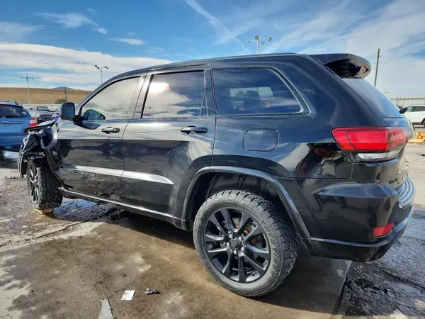 1C4RJFAG1HC822402 2017 JEEP GRAND CHEROKEE - Image 2