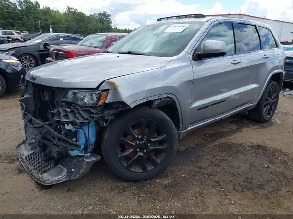 1C4RJFAG1HC834307 2017 JEEP GRAND CHEROKEE - Image 2