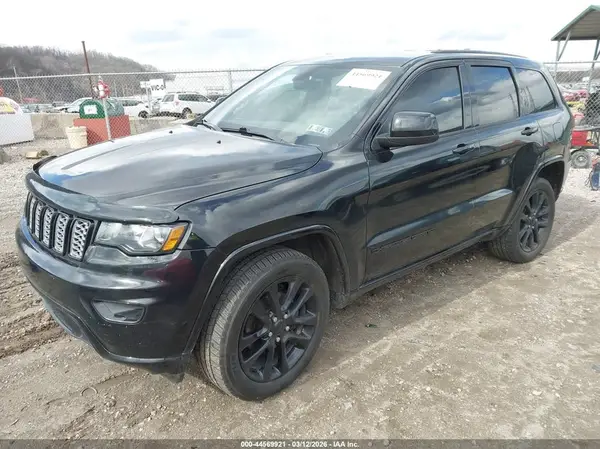 1C4RJFAG1HC861698 2017 JEEP GRAND CHEROKEE - Image 2