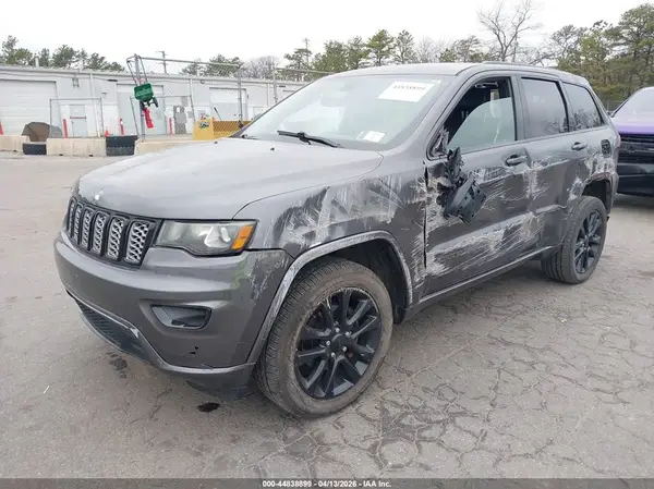 1C4RJFAG1HC910642 2017 JEEP GRAND CHEROKEE - Image 2