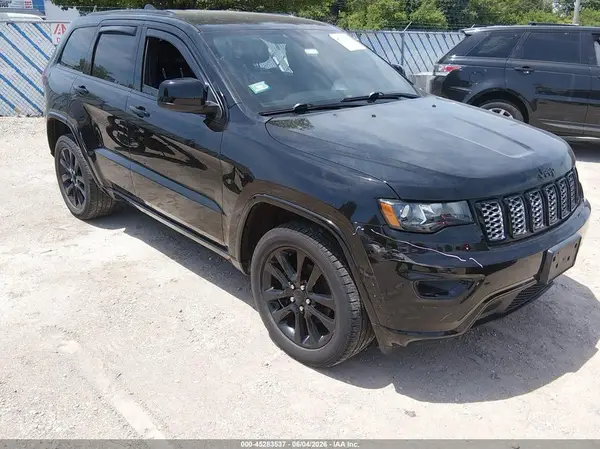 1C4RJFAG1HC922063 2017 JEEP GRAND CHEROKEE - Image 1