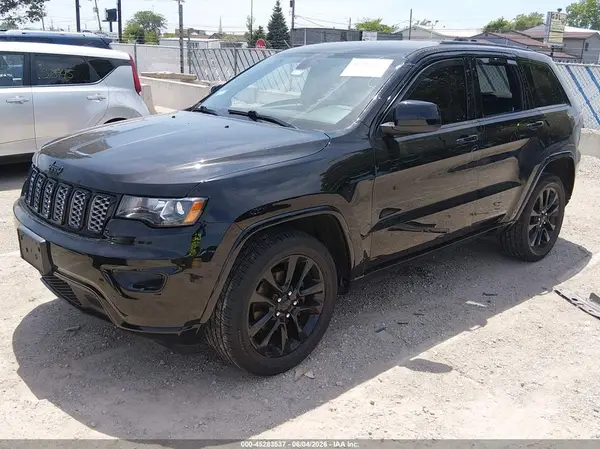 1C4RJFAG1HC922063 2017 JEEP GRAND CHEROKEE - Image 2