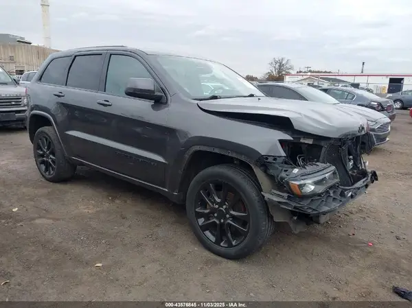 1C4RJFAG1HC924895 2017 JEEP GRAND CHEROKEE - Image 1
