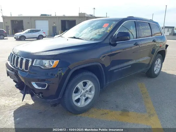 1C4RJFAG1HC945813 2017 JEEP GRAND CHEROKEE - Image 2