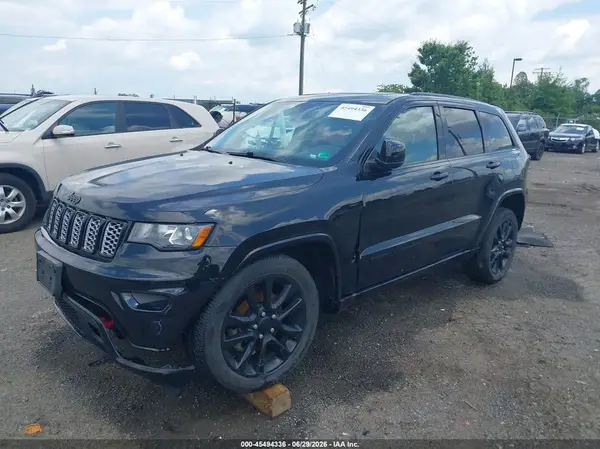 1C4RJFAG1HC952034 2017 JEEP GRAND CHEROKEE - Image 2