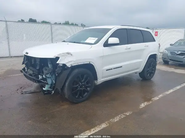 1C4RJFAG1JC104385 2018 JEEP GRAND CHEROKEE - Image 2