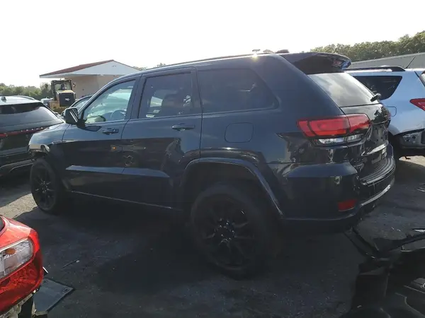 1C4RJFAG1JC119484 2018 JEEP GRAND CHEROKEE - Image 2