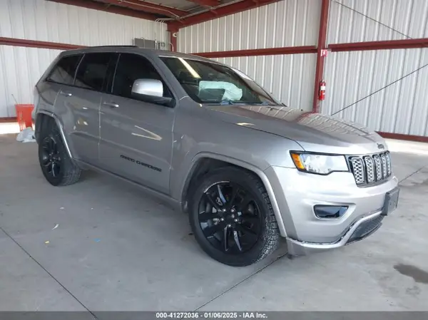1C4RJFAG1JC121154 2018 JEEP GRAND CHEROKEE - Image 1