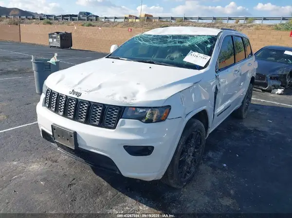 1C4RJFAG1JC191124 2018 JEEP GRAND CHEROKEE - Image 2
