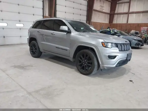 1C4RJFAG1JC249720 2018 JEEP GRAND CHEROKEE - Image 1
