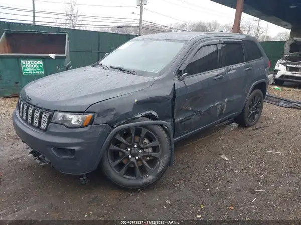 1C4RJFAG1JC286587 2018 JEEP GRAND CHEROKEE - Image 2