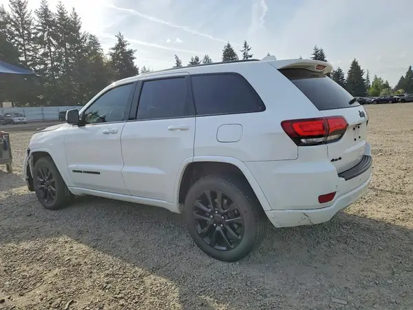 1C4RJFAG1JC357853 2018 JEEP GRAND CHEROKEE - Image 2
