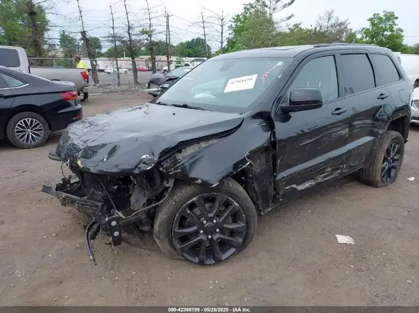 1C4RJFAG1JC387466 2018 JEEP GRAND CHEROKEE - Image 2
