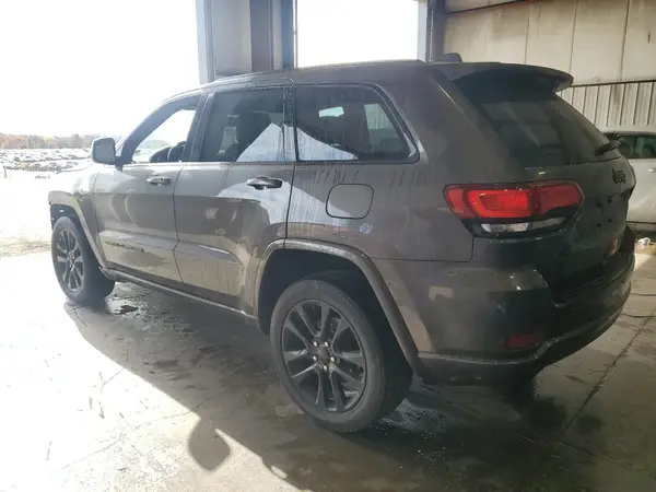 1C4RJFAG1JC390447 2018 JEEP GRAND CHEROKEE - Image 2