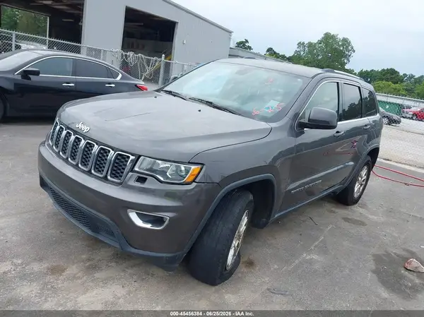 1C4RJFAG1JC468113 2018 JEEP GRAND CHEROKEE - Image 2