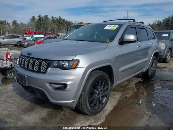 1C4RJFAG1JC487082 2018 JEEP GRAND CHEROKEE - Image 2