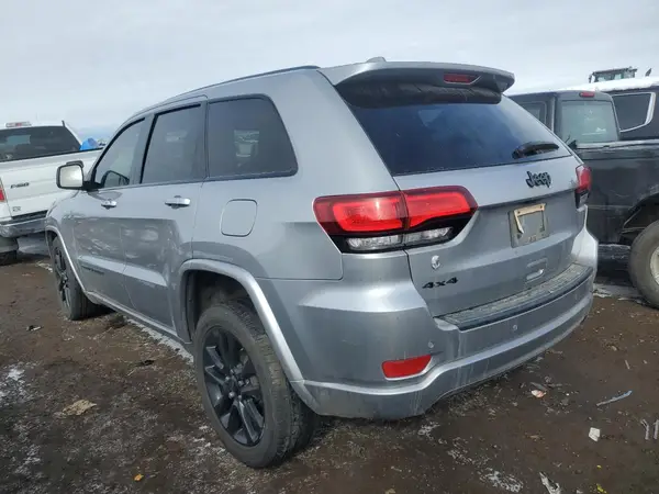 1C4RJFAG1JC499975 2018 JEEP GRAND CHEROKEE - Image 2