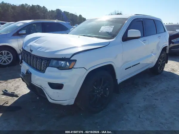 1C4RJFAG1KC531440 2019 JEEP GRAND CHEROKEE - Image 2