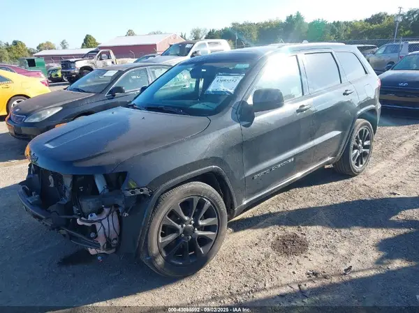 1C4RJFAG1KC588902 2019 JEEP GRAND CHEROKEE - Image 2