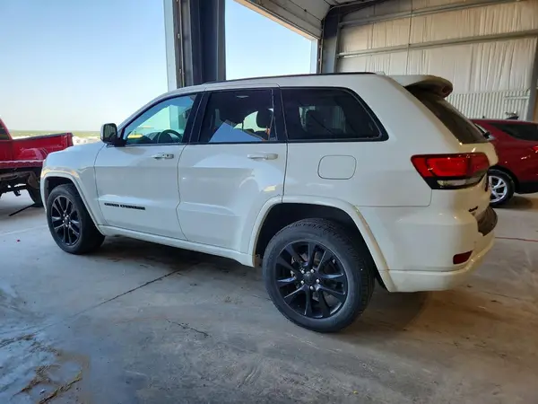 1C4RJFAG1KC589967 2019 JEEP GRAND CHEROKEE - Image 2