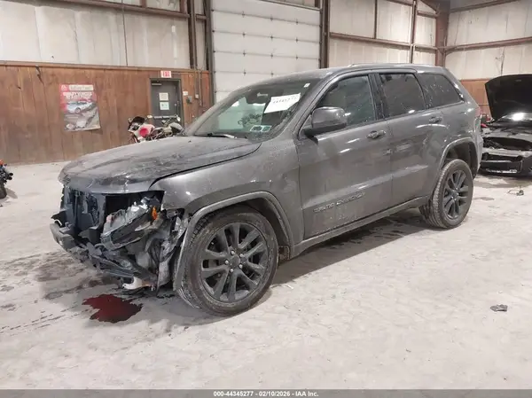 1C4RJFAG1KC592173 2019 JEEP GRAND CHEROKEE - Image 2