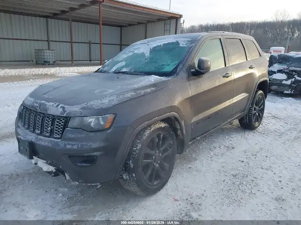 1C4RJFAG1KC702669 2019 JEEP GRAND CHEROKEE - Image 2