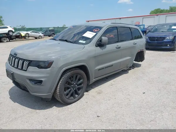 1C4RJFAG1MC753074 2021 JEEP GRAND CHEROKEE - Image 2