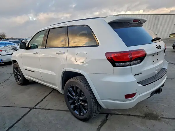 1C4RJFAG1NC116431 2022 JEEP GRAND CHEROKEE - Image 2