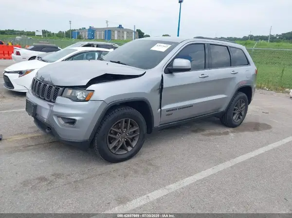 1C4RJFAG2GC365811 2016 JEEP GRAND CHEROKEE - Image 2