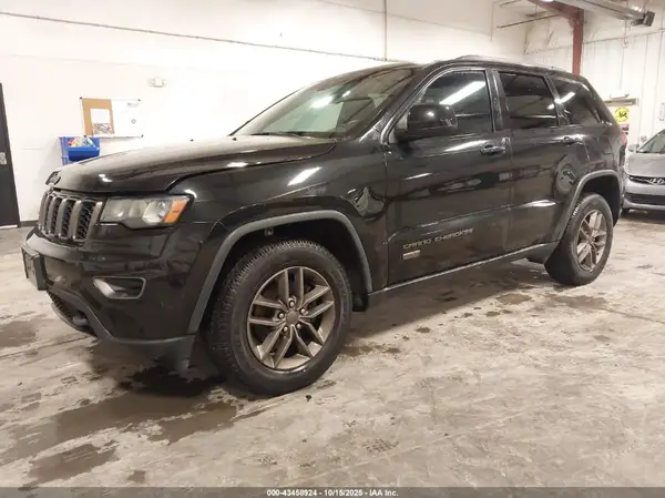 1C4RJFAG2GC469375 2016 JEEP GRAND CHEROKEE - Image 2