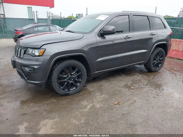 1C4RJFAG2HC704889 2017 JEEP GRAND CHEROKEE - Image 2